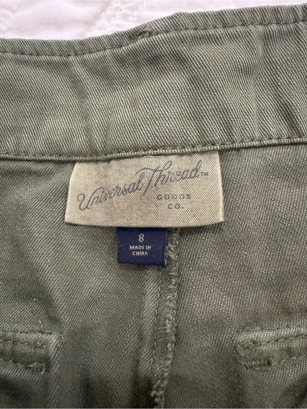 Universal Thread Women’s Olive Green Cargo Pants Size 8 Wide Leg Long Pants - Picture 2 of 10